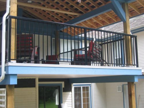 Front View of Aluminum Picket Railing